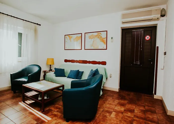 Apartments Doulos