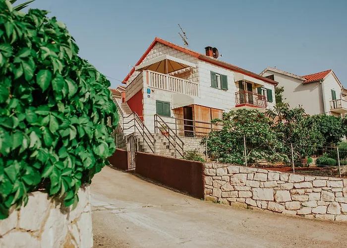 Apartments Doulos